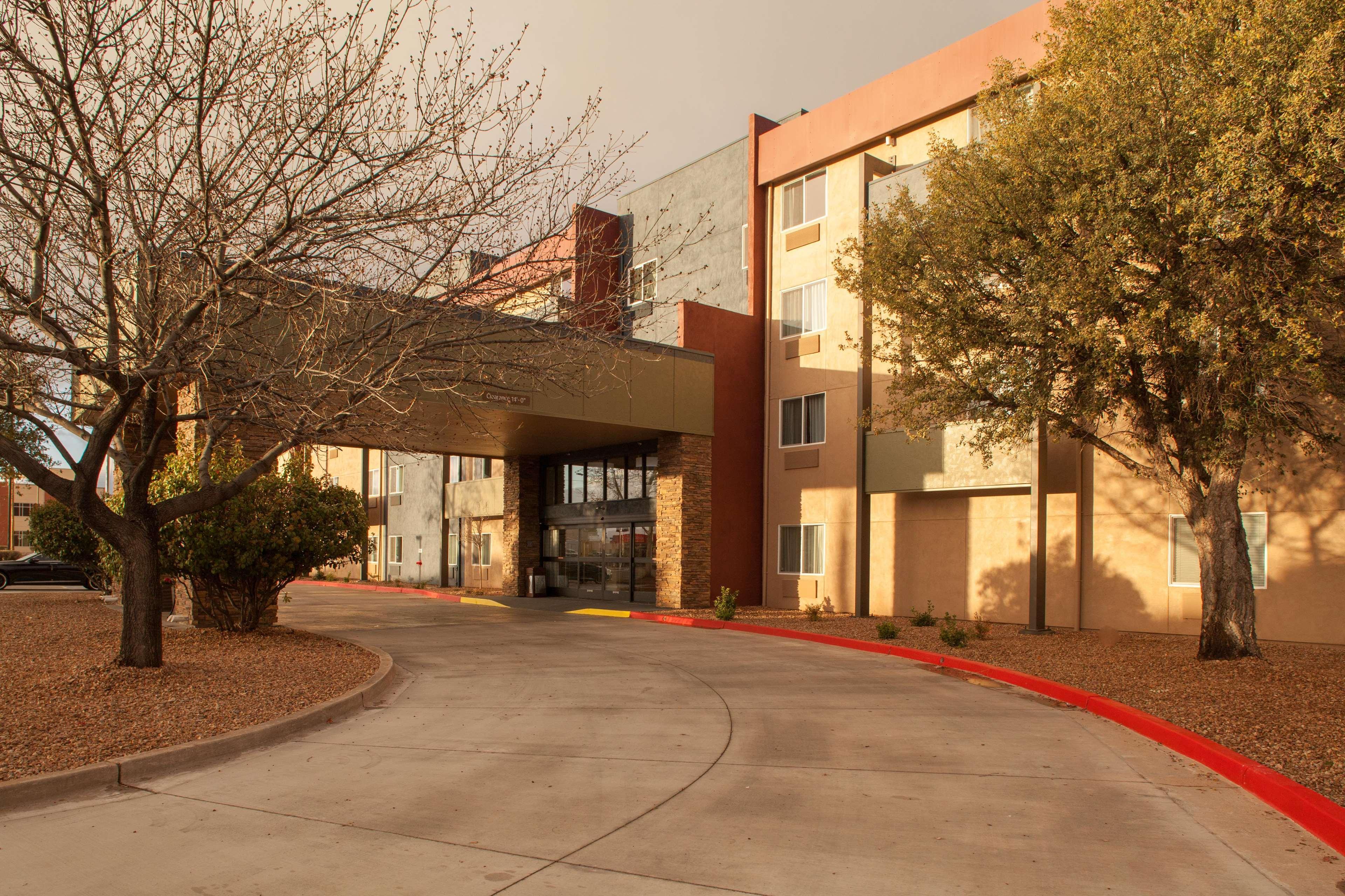 Best Western Holiday Manor Newton Exterior foto