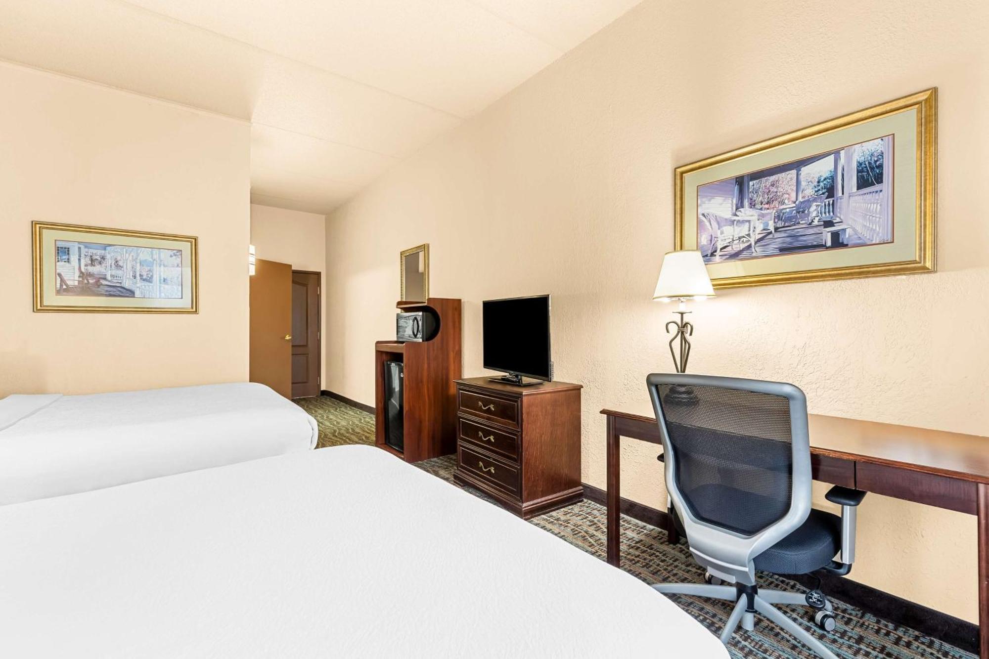 Best Western Holiday Manor Newton Exterior foto