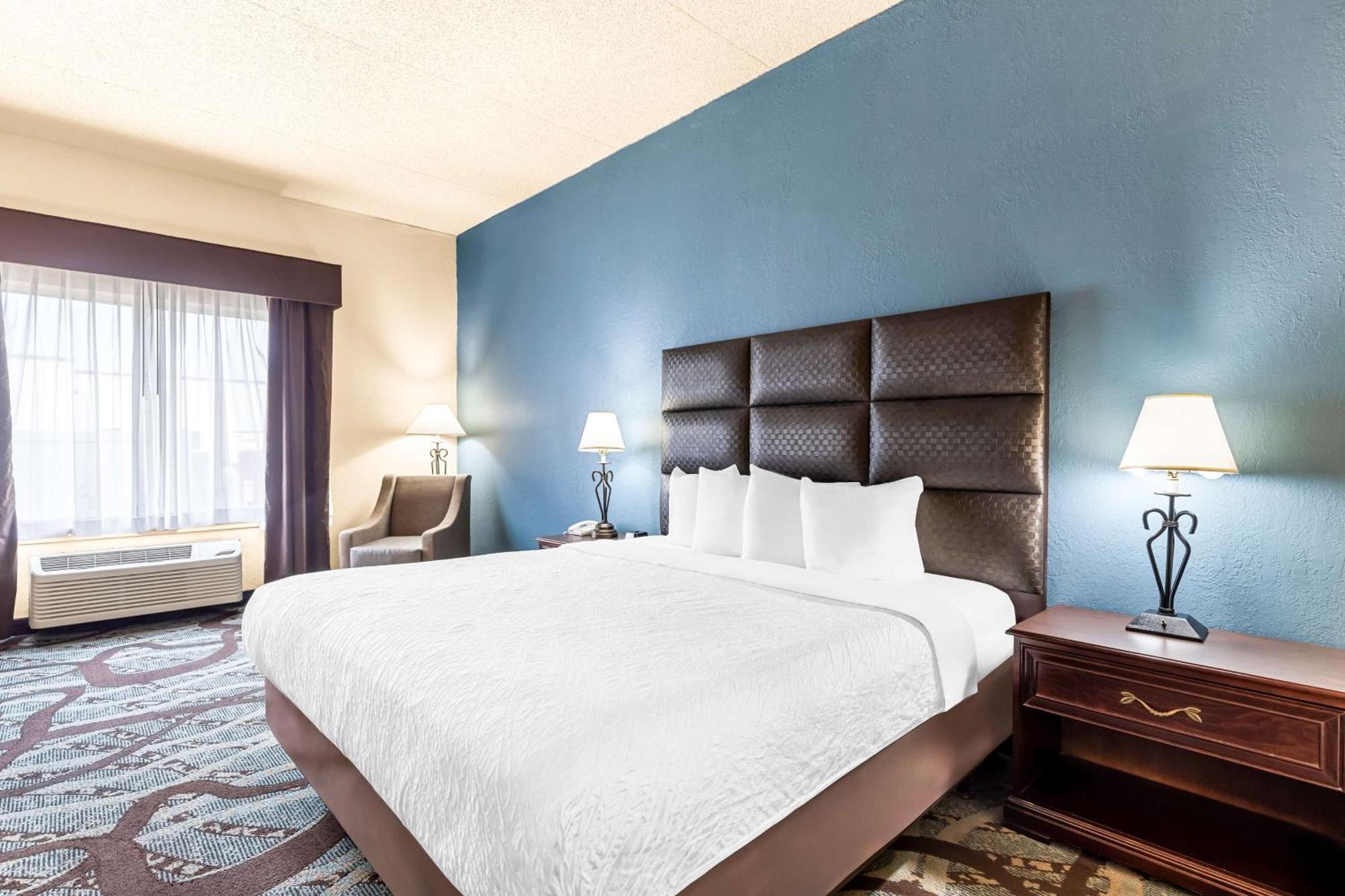 Best Western Holiday Manor Newton Exterior foto